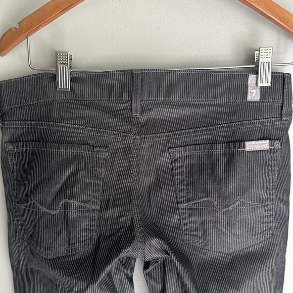 7 For All Mankind Women’s size 29 Roxanne Dark Gray Pinstripe Ankle Pants - Picture 6 of 10